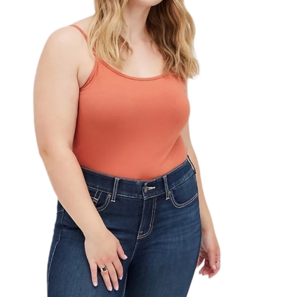3X • Torrid • FOXY SCOOP NECK CAMI - REDWOOD - Picture 2 of 5